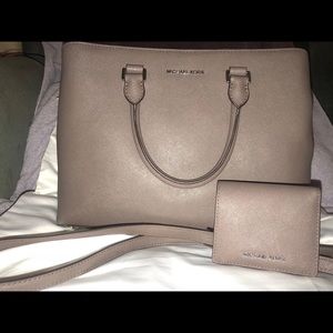 Michael Kors Large Saffiano Savannah and wallet